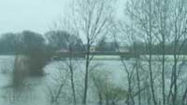 Tající sníh zvýšil hladinu řek na 37 místech 