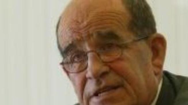 Motejl podal kárnou žalobu na Bureše, navrhuje mu snížit plat o pětinu 