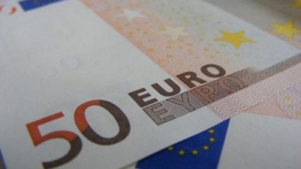 Řecko hájí transakci, díky které splnilo podmínky k zavedení eura