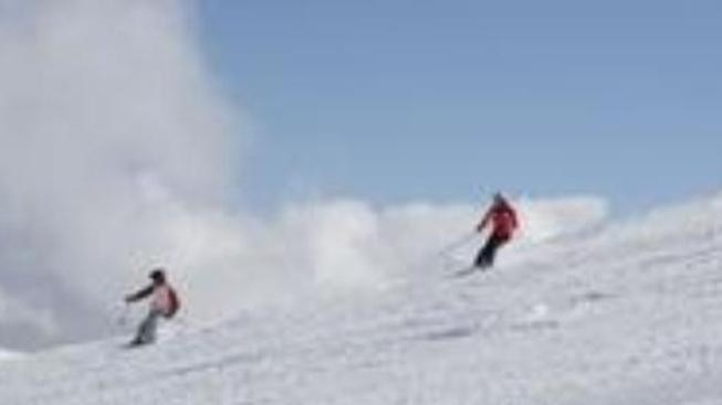 V Krušných horách se vážně zranil snowboardista