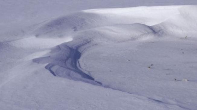 Důchodkyně přežila pád z 10. patra, zachránil ji sníh