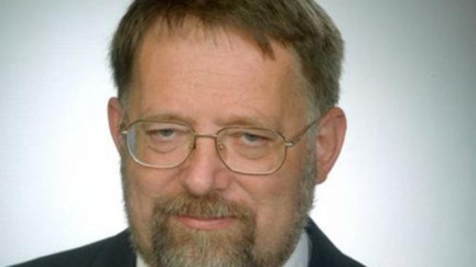 Velvyslanec Bašta končí, prý ze zdravotních důvodů