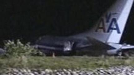 Americké letadlo havarovalo na Jamajce, 90 zraněných