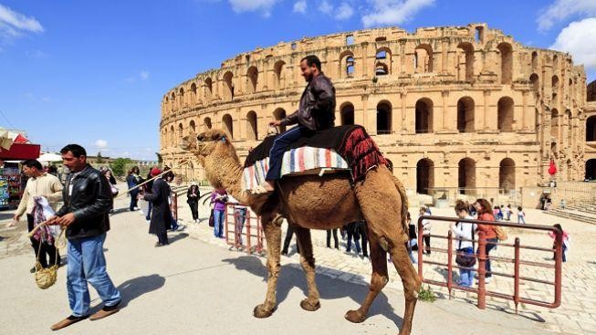 Chystáte se na dovolenou do Tuniska? Počítejte se zákazem vycházení