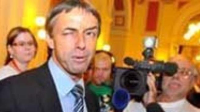 Opencard: Šéf informatiky končí, lidovci chtějí odchod Béma