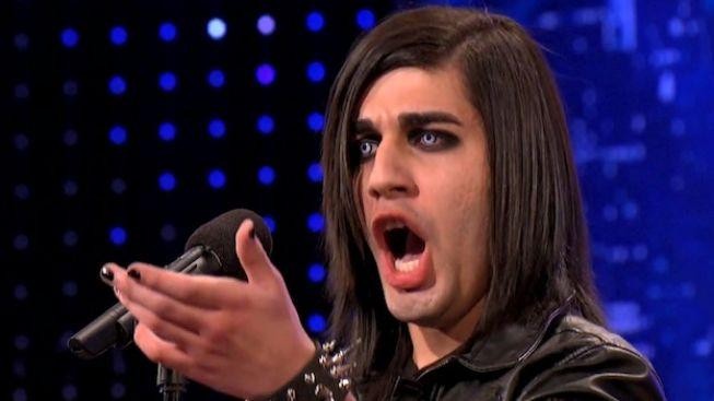 Gotické stvoření s hlasem Pavarottiho okouzlilo svět