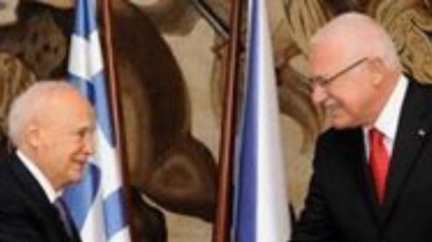 Klaus a řecký prezident jsou pro rozšíření EU i o Turecko