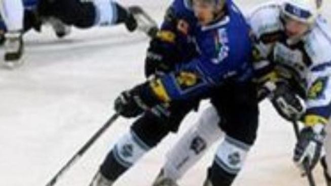 Vítkovice vyhrály na ledě mistra a vrátily se do čela