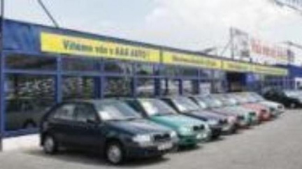 Majitel AAA Auto Anthony James Denny zbohatl na ojetinách