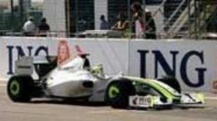 Mercedes koupil Brawn a odchází od McLarenu