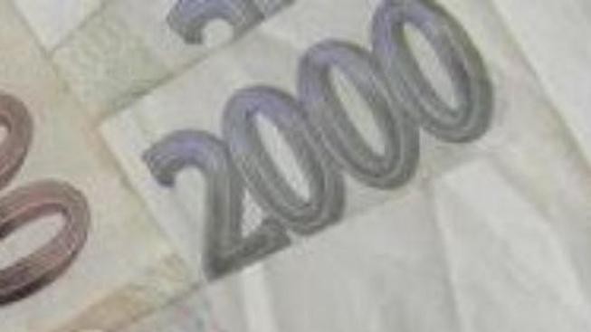 Poslanci prosadili snížení platů ústavních činitelů o čtyři procenta