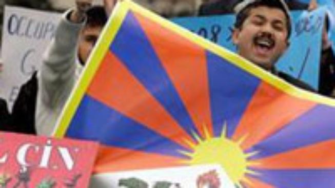 Čínská armáda popravila tři Tibeťany