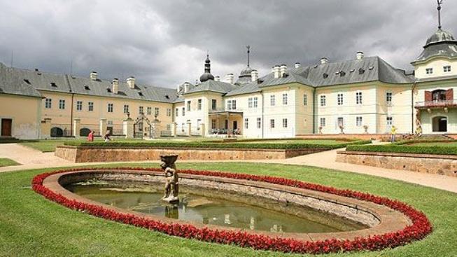 Poznejte zámek Manětín