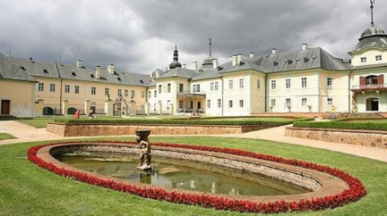 Poznejte zámek Manětín