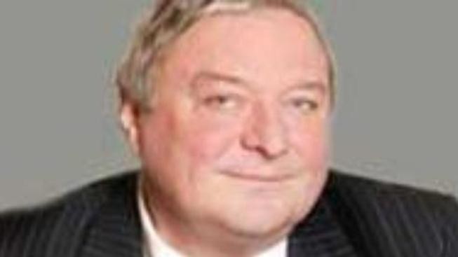 Bývalý komunistický aparátčík Šlouf opouští ČSSD