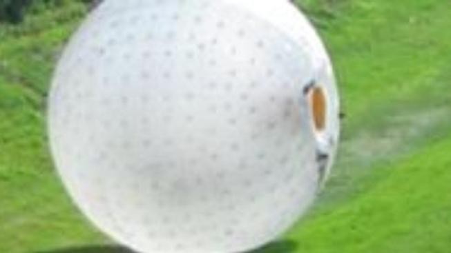 Za smrt při zorbingu obviněni majitelé firmy