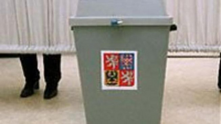 Analytici: Odklad voleb pomůže rozpočtu, ekonomice asi ne