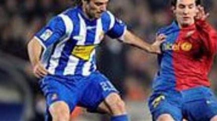 Kapitán Espaňolu Barcelona Jarque zemřel na selhání srdce