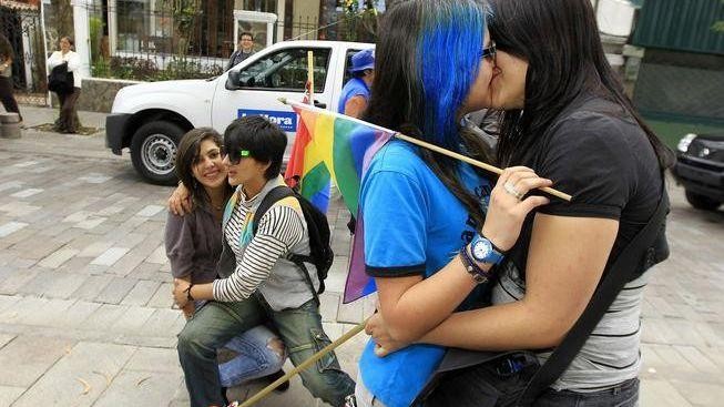 Progresivní Dánsko: Ano církevním sňatkům homosexuálních párů