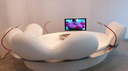 Originální sofa Jana Kaplického se prodalo za téměř 400 tisíc