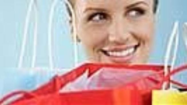 Nejvíce peněz loni Češi utratili v hypermarketech