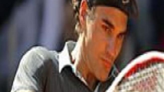 Federer konečně porazil na antuce Nadala