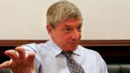 Odsouzený Železný bude kandidovat, Tlustému se to nelíbí