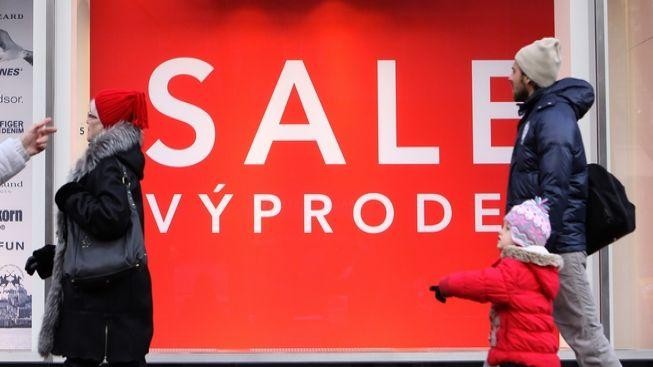Česko očekává první vlnu letních slev