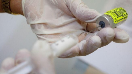 Nejvyšší soud: Rodičům, kteří nenechají dětem dát hexavakcínu, hrozí pokuta 