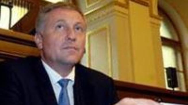 Topolánek představil strategii proti krizi