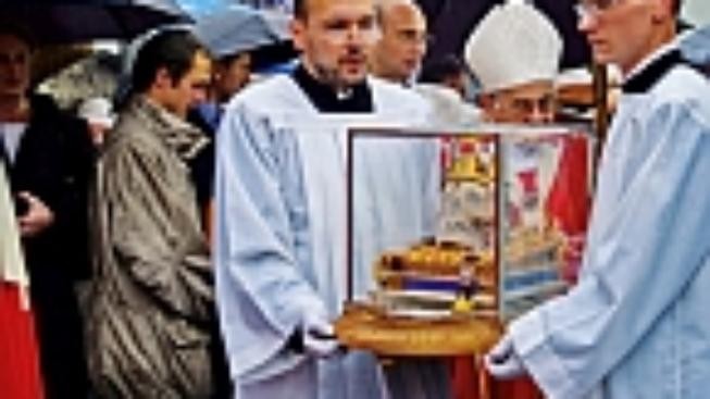 V kryptě se svatým Václavem