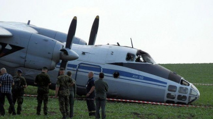 Nehodu ruského letounu v Čáslavi mohl zavinit požár v kabině