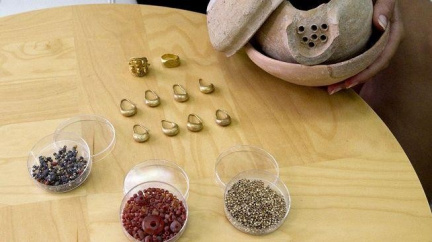 Unikátní nález šperků starých 3000 let