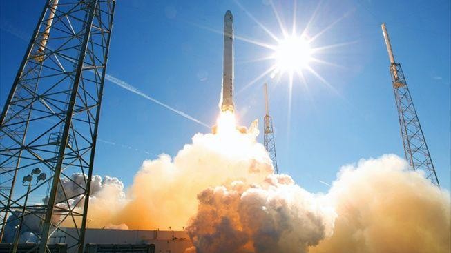 První soukromá vesmírná loď odstartovala do vesmíru