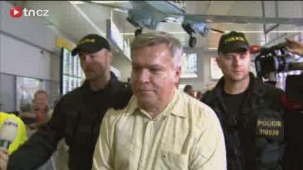 Lékaři Bartákovi, jenž prý sexuálně napadal své asistentky, hrozí 12 let vězení