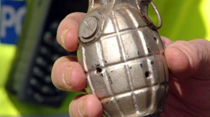 V pražském bytě v Betlémské ulici byl nalezený granát. Proběhla evakuace