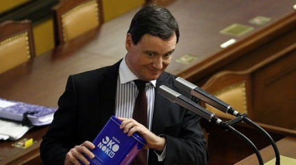 Česká národní hra: Vsaďte si, kde má Rath další miliony!