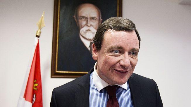 A je to tady. Divadelní hra o Davidu Rathovi