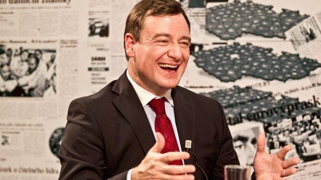 Zahraniční tisk o Rathovi: Politický supertalent s manýry Ramba