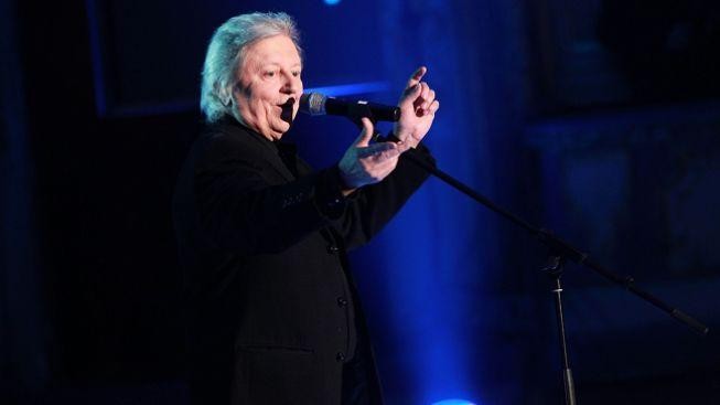 Tuzemské hitparádě vévodí Neckář