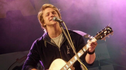 Tomáš Klus a Marta Kubišová zazpívají na Portě