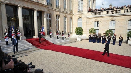 François Hollande vstoupil do úřadu francouzského prezidenta