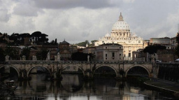 Vatikán čelí skandálu: Podezření 7 kněží z pedofilie