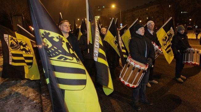Německá policie vyšetřují neonacisty, kteří jezdili střílet do Čech