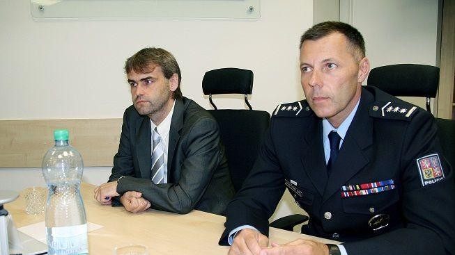 Expolicisté: Vyděračský Toflův gang je výmysl obžaloby