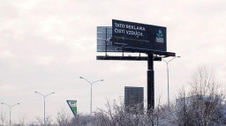 Sněmovna rozhodla: Billboardy zmizí z dálnic a silnic 1. třídy