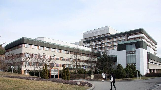 Český lékař vstoupil do historie. Poprvé v Asii provedl robotickou operaci