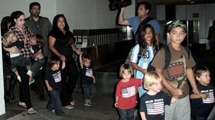 Matka osmerčat a šesti dalších dětí je na dně! Požádala o bankrot