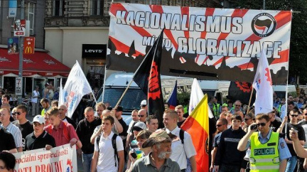Anarchisti a pravicoví extrémisti se střetli: 5 zraněných