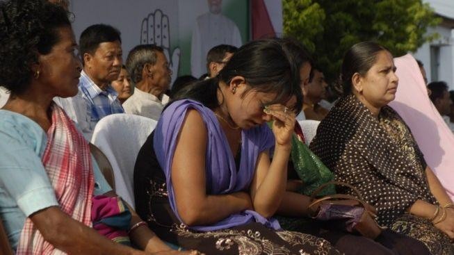 Tragédie v Indii: Více než 100 lidí utonulo při potopení lodi